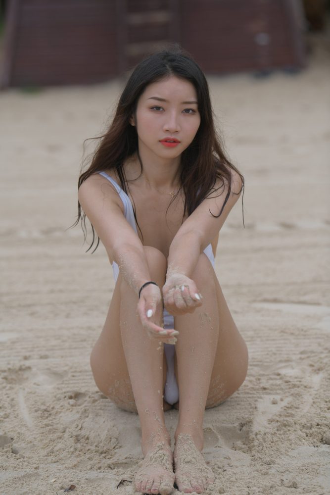 J1223 658P3V-20.3GB-野途图库