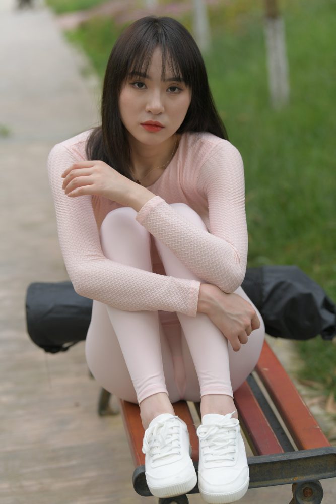 粉粉的瑜伽裤女孩太可爱了 J2090 854P1V-30.4GB-野途图库