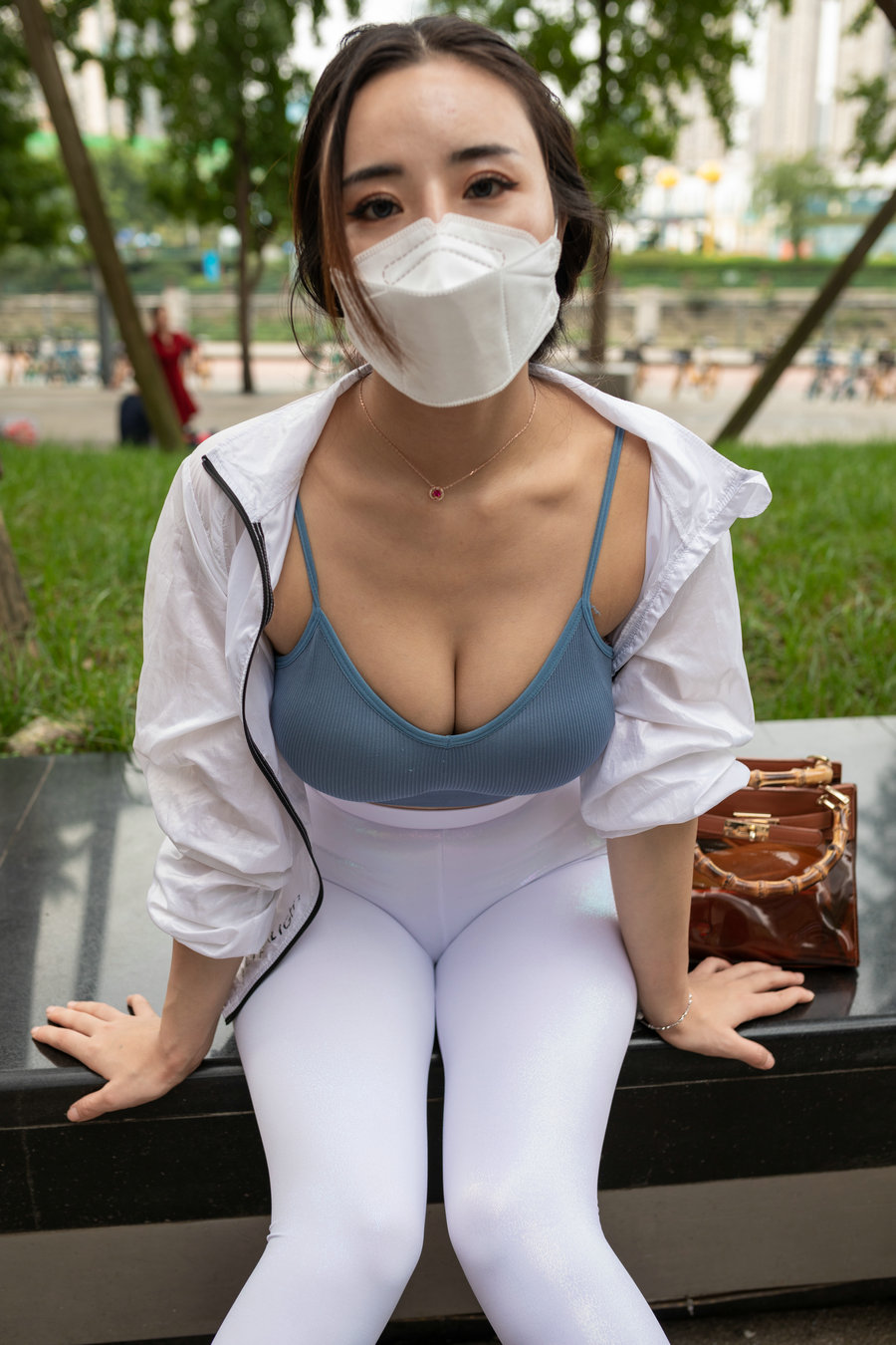 图片[1]-白色瑜伽裤女孩很漂亮 J1518 856P4V-30.0GB-野途图库