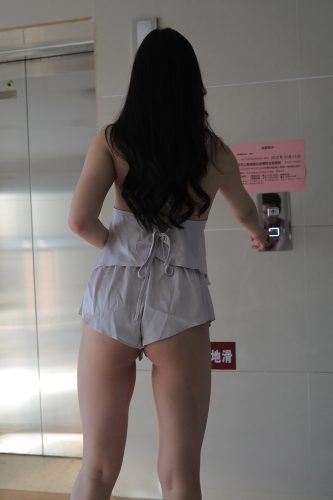 图片[4]-非常有女人味的热裤姑娘【228P】0007-野途图库