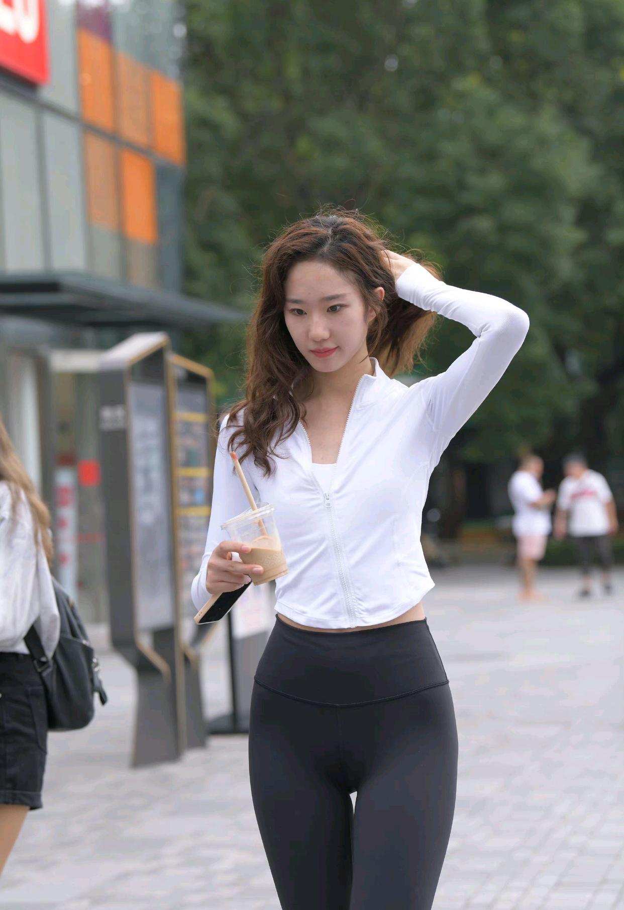图片[5]-像刘亦菲的黑色瑜伽裤女孩J2237 340P1V-14.8GB-野途图库