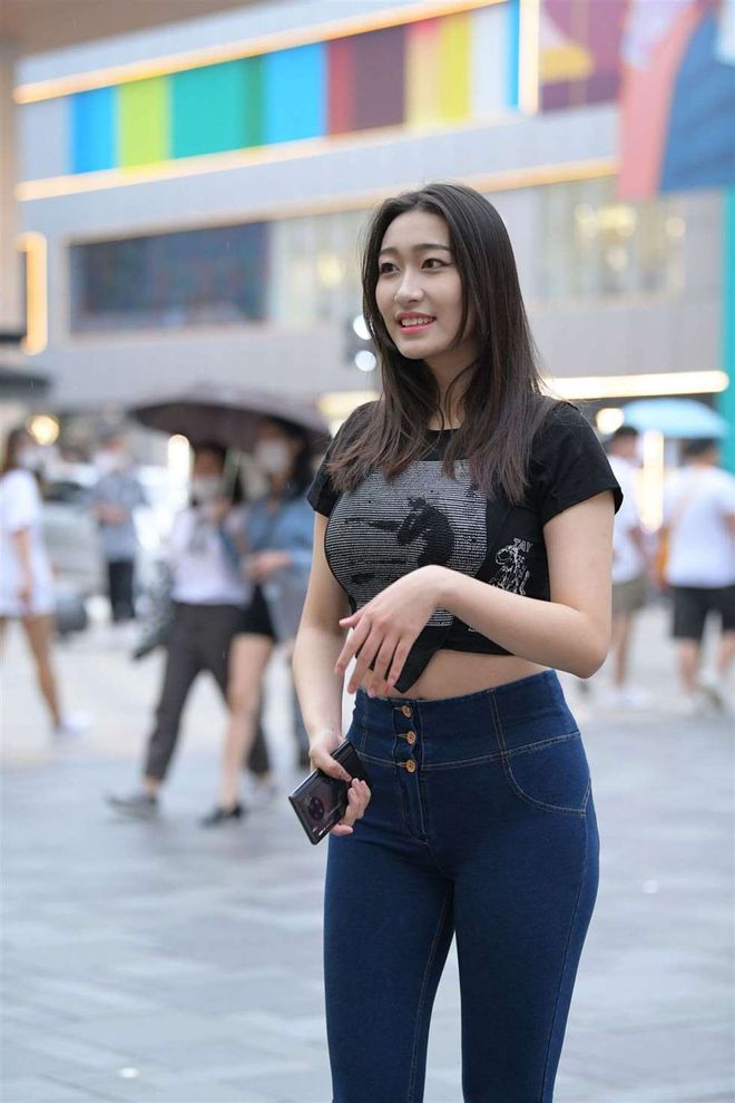 图片[3]-紧身牛仔裤女人J2784 240P-6.66GB-野途图库