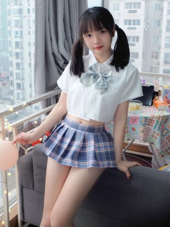 图片[7]-网格丝袜的清纯双马尾小姑娘-野途图库